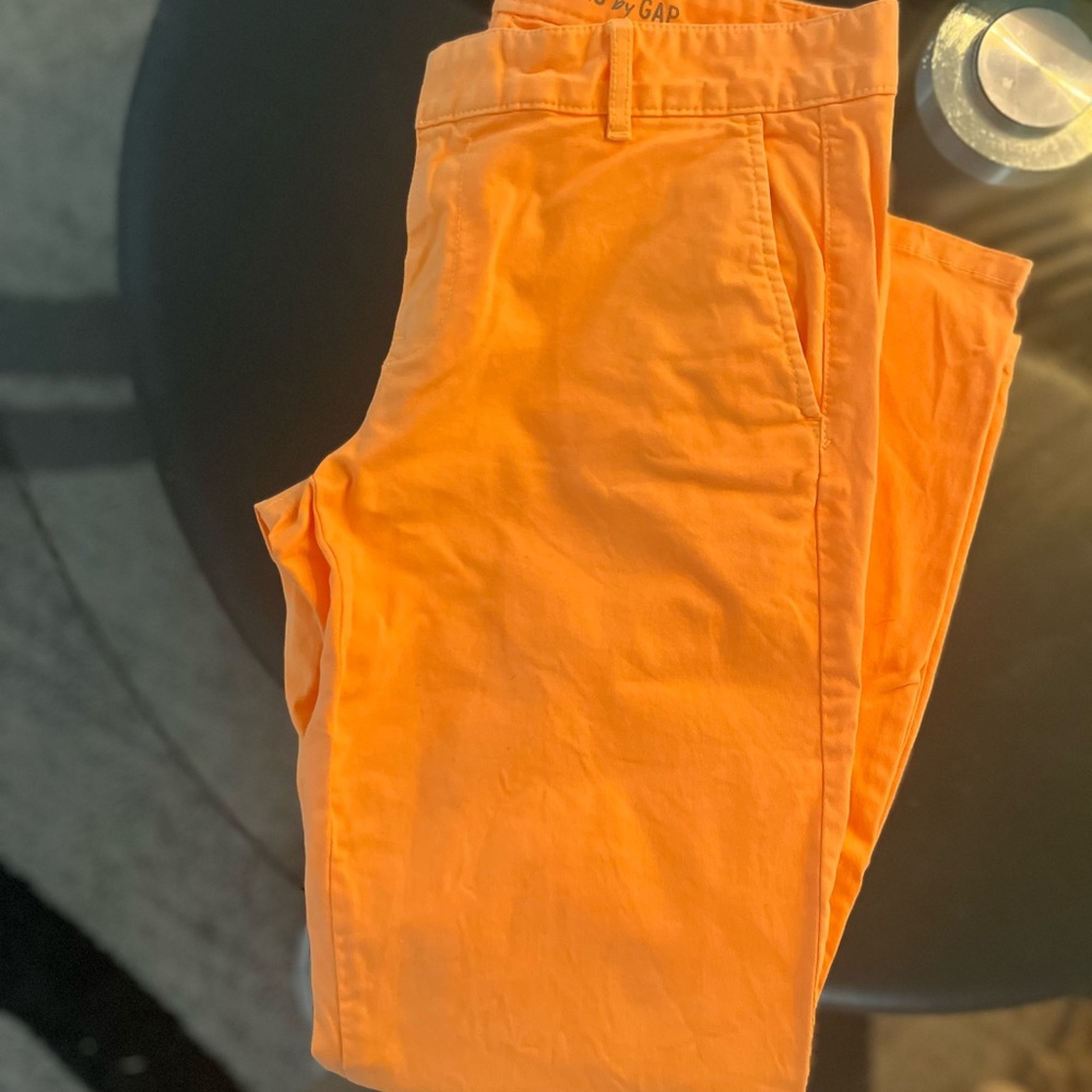GAP Women’s Orange Cropped Pants